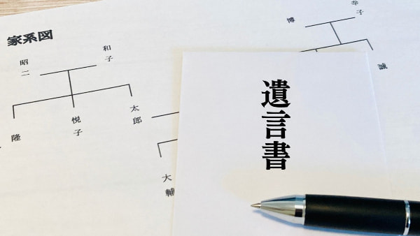 予算や規模に応じた葬儀社を紹介します。ご遺体の引取り・搬送・安置に加え、葬儀の後、火葬場への移送までお引き受けします。また、納骨先は、永代供養墓・樹木葬・自然葬・海洋散骨などからお選びいただけます。